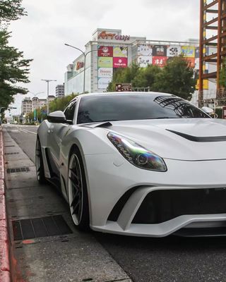 Φεράρι F12 Carbon Fiber body Kit F12 Novitec N-largo στυλ μπροστινό και πίσω τόξο τροχού προφυλακτήρα F12 μπροστινό στόμα διασκορπιστήρας σπόιλερ