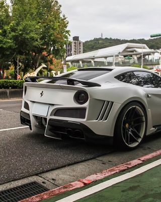 Φεράρι F12 Carbon Fiber body Kit F12 Novitec N-largo στυλ μπροστινό και πίσω τόξο τροχού προφυλακτήρα F12 μπροστινό στόμα διασκορπιστήρας σπόιλερ