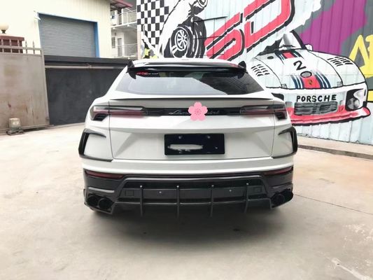 Για την Lamborghini URUS Carbon Fiber Body Kit Urus Upgrades Top-style Carbon Fiber Front Lip Diffuser Spoiler Hood Widebody Kit Το κουτί είναι από άνθρακα.