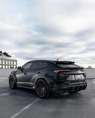 Μαύρη Lamborghini Σώμα URUS Αναβαθμισμένο 1016 Hood Spoiler Wide Body Kit