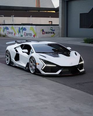 Lamborghini Revuelto Προσαρμοσμένα κιτ σώματος Καρβονικές ίνες DUKE Style Προσαρμοσμένος εμπρόσθιος διαχέτης