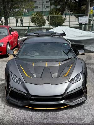 Η Huracan LP580 610 Carbon Fiber Kit EVO αντικαθιστά το μπροστινό τόξο τροχού προφυλακτήρα