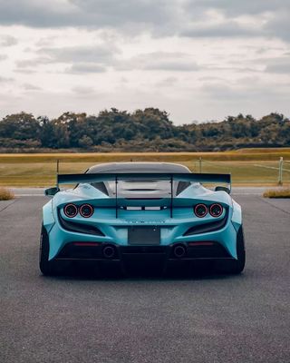 F8 Ferrari Auto Body Kit LB Στυλ Blue Carbon Fiber Spoiler Lip Wide Body Kit Τροχιακό τόξο