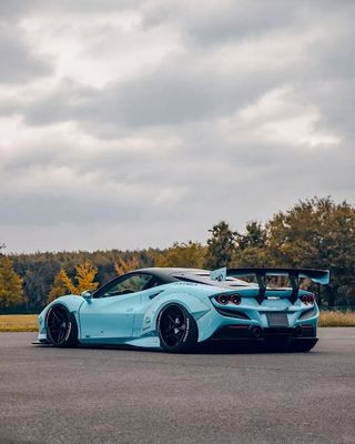 F8 Ferrari Auto Body Kit LB Στυλ Blue Carbon Fiber Spoiler Lip Wide Body Kit Τροχιακό τόξο