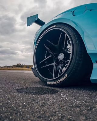 F8 Ferrari Auto Body Kit LB Στυλ Blue Carbon Fiber Spoiler Lip Wide Body Kit Τροχιακό τόξο