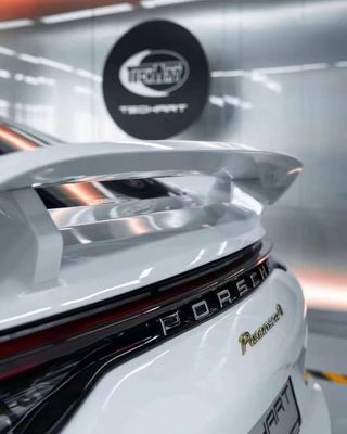 Συσκευές αυτοκινήτων για Porsche Palamela 971 Spoiler Η Palamela 971 αναβαθμίστηκε με ένα Spoiler από ανθρακονήματα τύπου Techart