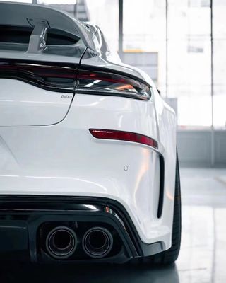 Συσκευές αυτοκινήτων για Porsche Palamela 971 Spoiler Η Palamela 971 αναβαθμίστηκε με ένα Spoiler από ανθρακονήματα τύπου Techart