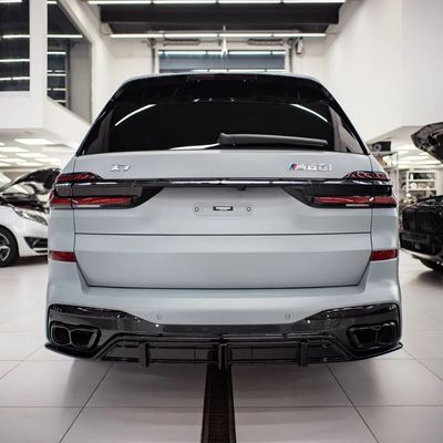 Για την BMW X7 Carbon Fiber Body Kit X7 Carbon Fiber Front Lip Diffuser Spoiler Hood Side Skirt Wide Body Kit