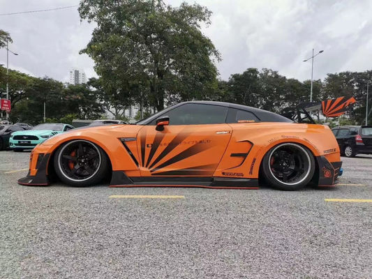 Προσαρμοσμένο 2022 Nissan Body Kit Μπροστά και πίσω GTR R35 Car Bumper Covers