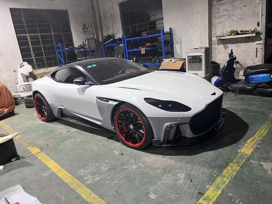 DB11 Aston Martin Widebody Kit Πράσινος προφυλακτήρας χείλος διαίρεση Db11 Kit σώμα