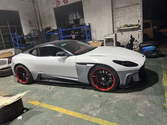 DB11 Aston Martin Widebody Kit Πράσινος προφυλακτήρας χείλος διαίρεση Db11 Kit σώμα