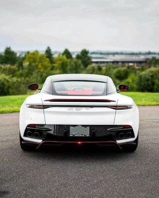 DBS Aston Martin Body Kit Λευκό 770 Στυλ μπροστινό σπόιλερ στο αυτοκίνητο διάχυμα χείλη